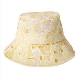 Billabong floral bucket hat